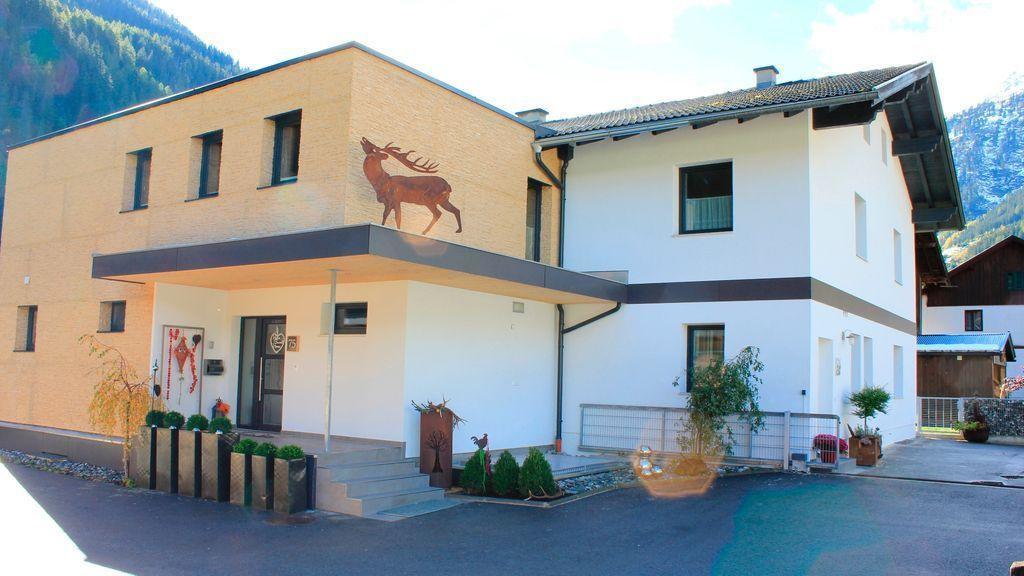 Haus Alpenglueck Apartamento Kaunertal Exterior foto