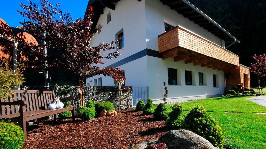 Haus Alpenglueck Apartamento Kaunertal Exterior foto