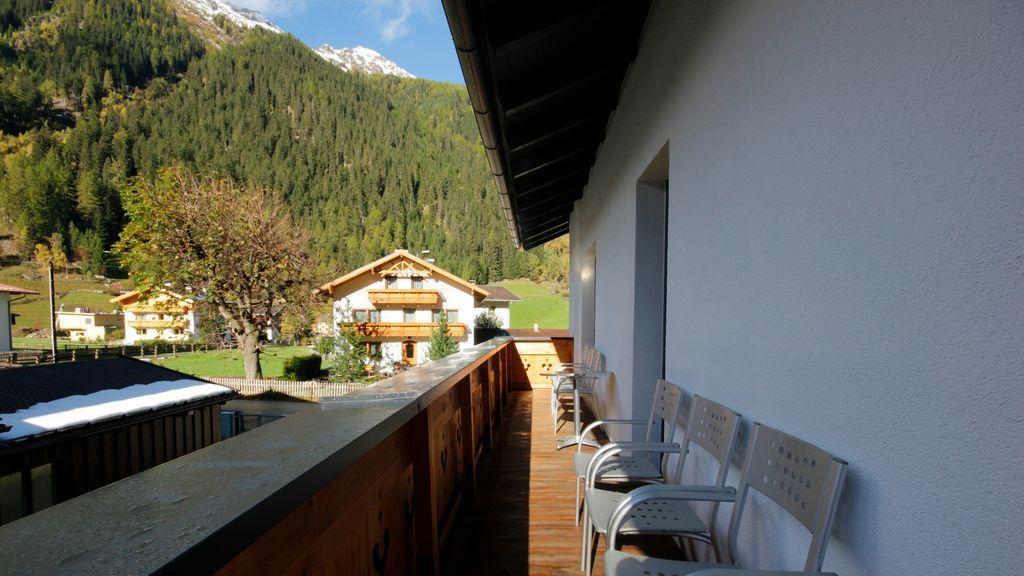 Haus Alpenglueck Apartamento Kaunertal Exterior foto